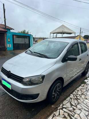 VOLKSWAGEN-FOX-2012