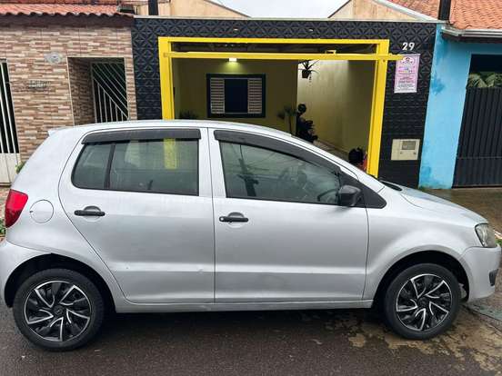 VOLKSWAGEN-FOX-2012