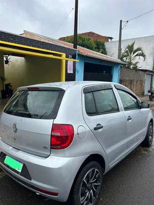 VOLKSWAGEN-FOX-2012