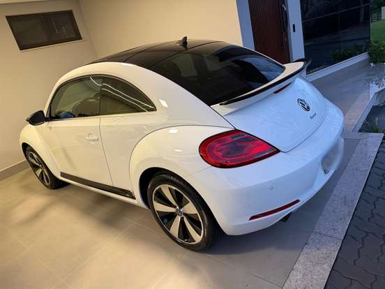 VOLKSWAGEN-FUSCA-2014