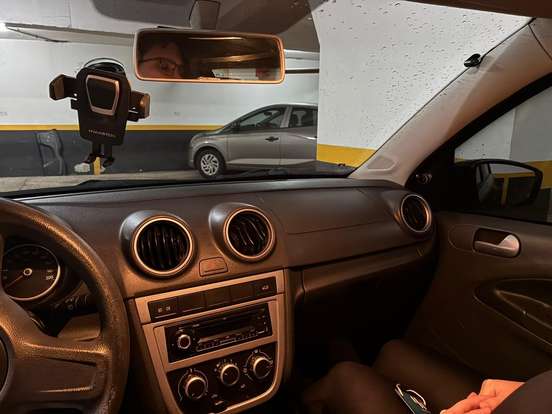 VOLKSWAGEN-GOL-1.0 MI 8V FLEX 4P MANUAL G.IV VOLKSWAGEN-GOL-2012