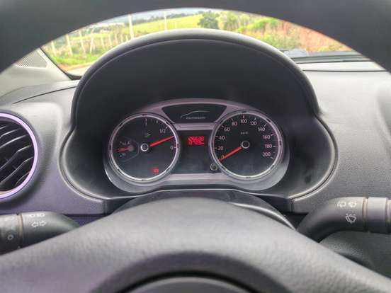 VOLKSWAGEN-GOL-1.0 MI 8V FLEX 4P MANUAL G.V VOLKSWAGEN-GOL-2012