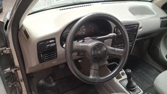 VOLKSWAGEN-GOL-2002