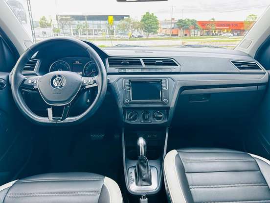 VOLKSWAGEN-GOL-2018