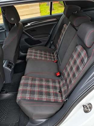 VOLKSWAGEN-GOLF-2.0 TSI GTI 16V TURBO GASOLINA 4P AUTOMÁTICO VOLKSWAGEN-GOLF-2015
