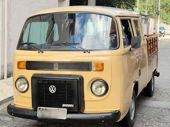 VOLKSWAGEN-KOMBI-1.6 FURGÃO 8V DIESEL 3P MANUAL VOLKSWAGEN-KOMBI-1982