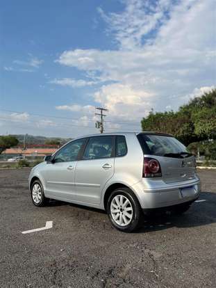 VOLKSWAGEN-POLO-2010