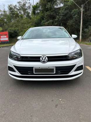 VOLKSWAGEN-POLO-2018