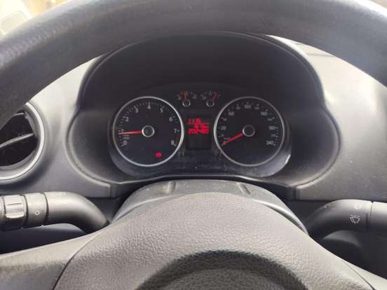 VOLKSWAGEN-SAVEIRO-1.6 MI STARTLINE CS 8V FLEX 2P MANUAL VOLKSWAGEN-SAVEIRO-2015
