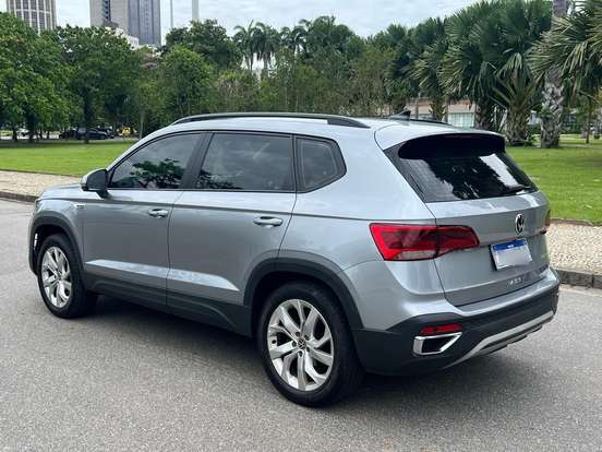 VOLKSWAGEN-TAOS-2022
