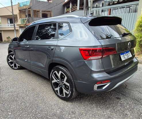 VOLKSWAGEN-TAOS-2025