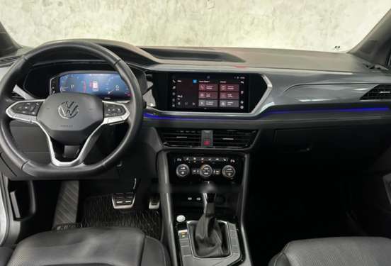 VOLKSWAGEN-TAOS-2021