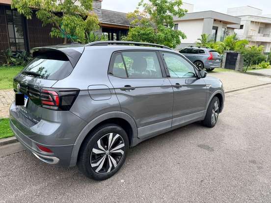 VOLKSWAGEN-T-CROSS-2020