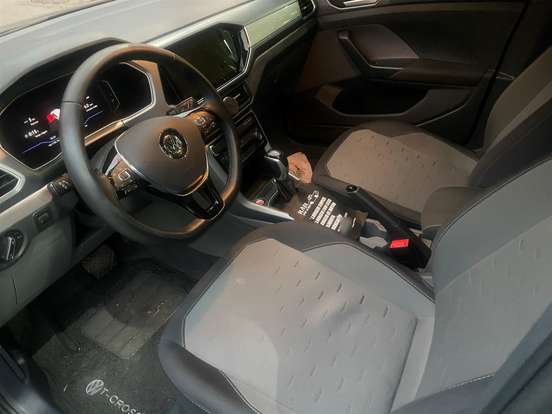 VOLKSWAGEN-T-CROSS-2021