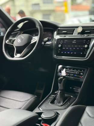 VOLKSWAGEN-TIGUAN-2023