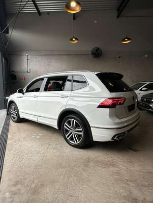 VOLKSWAGEN-TIGUAN-2.0 300 TSI GASOLINA ALLSPACE R-LINE AUTOMÁTICO VOLKSWAGEN-TIGUAN-2023