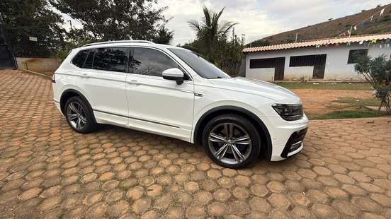 VOLKSWAGEN-TIGUAN-2018