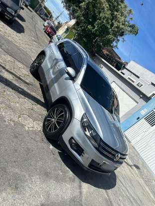 VOLKSWAGEN-TIGUAN-2011