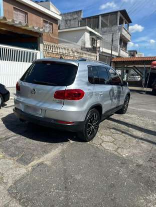 VOLKSWAGEN-TIGUAN-2.0 TSI 16V TURBO GASOLINA 4P TIPTRONIC VOLKSWAGEN-TIGUAN-2011