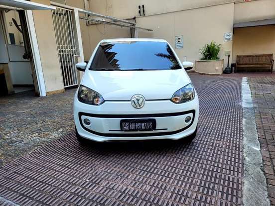 VOLKSWAGEN-UP-2014