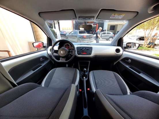 VOLKSWAGEN-UP-1.0 MPI HIGH UP 12V FLEX 4P MANUAL VOLKSWAGEN-UP-2014