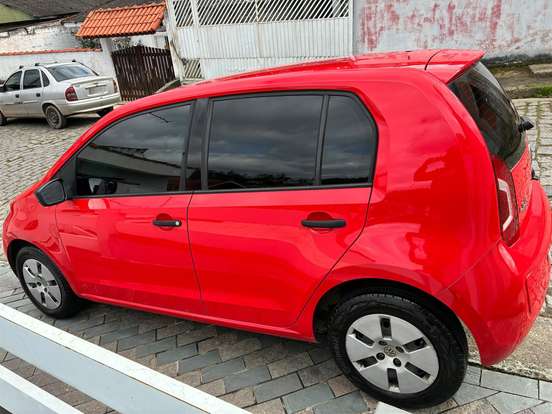 VOLKSWAGEN-UP-2015