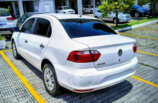 VOLKSWAGEN-VOYAGE-2019