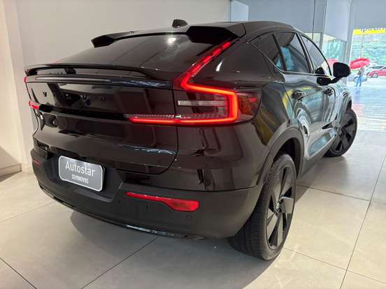 VOLVO-EC40-P8 RECHARGE TWIN ELECTRIC ULTRA BLACK EDITION AWD VOLVO-EC40-2025