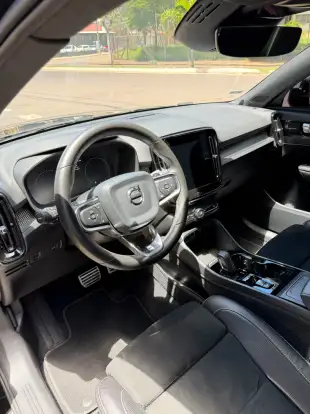 VOLVO-XC40-2.0 T5 GASOLINA R-DESIGN AWD GEARTRONIC VOLVO-XC40-2019