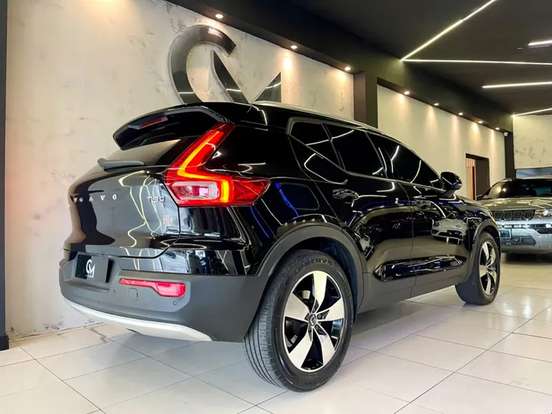 VOLVO-XC40-2.0 T5 GASOLINA MOMENTUM AWD GEARTRONIC VOLVO-XC40-2018