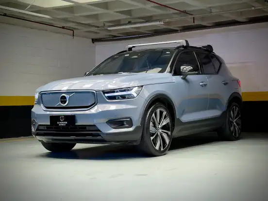 VOLVO-XC40-2022