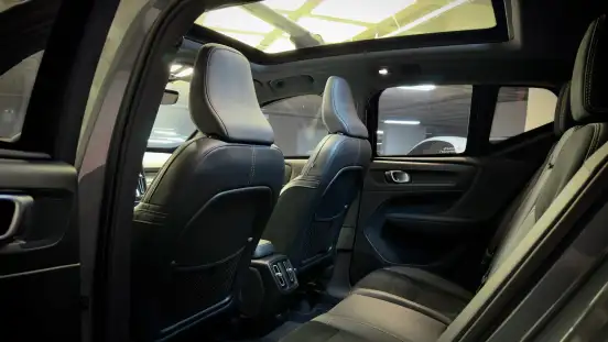 VOLVO-XC40-2022