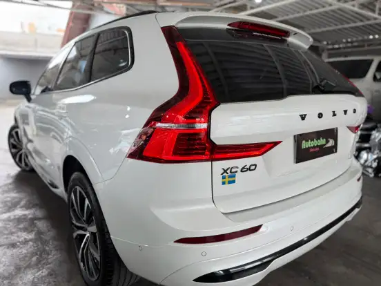 VOLVO-XC60-2022