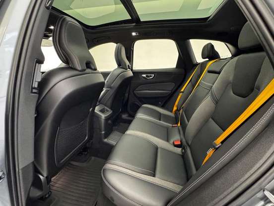 VOLVO-XC60-2021