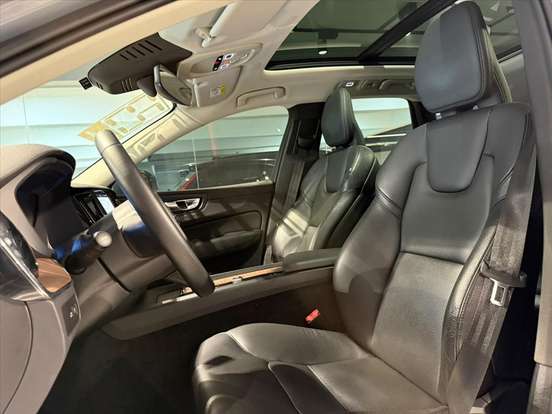 VOLVO-XC60-2022