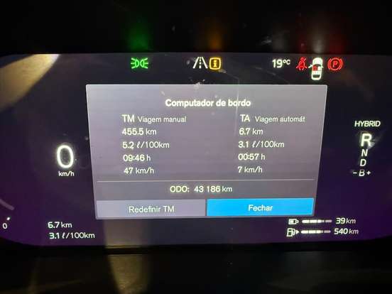 VOLVO-XC60-2022