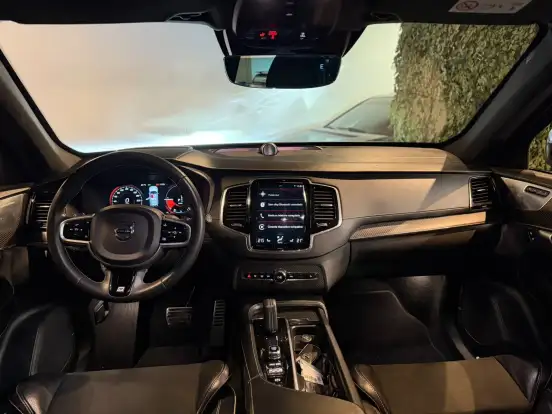 VOLVO-XC90-2019