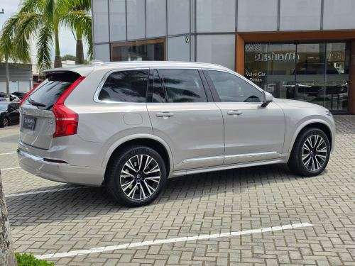 VOLVO-XC90-2024