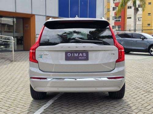 VOLVO-XC90-2024