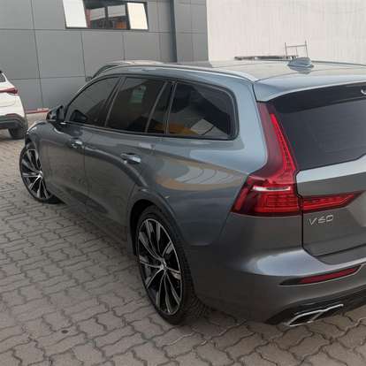 VOLVO-V60-2019