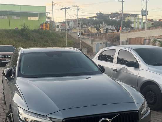 VOLVO-V60-2.0 T5 GASOLINA MOMENTUM GEARTRONIC VOLVO-V60-2019