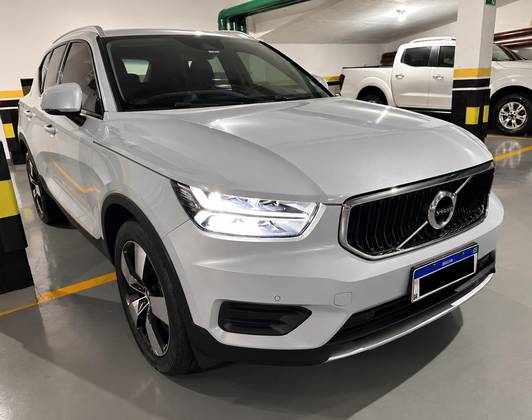 VOLVO XC40 2.0 T4 GASOLINA MOMENTUM GEARTRONIC