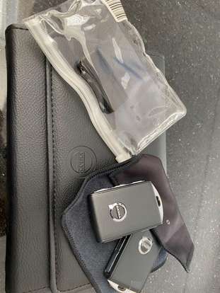 VOLVO-XC40-2.0 T4 GASOLINA MOMENTUM GEARTRONIC VOLVO-XC40-2020