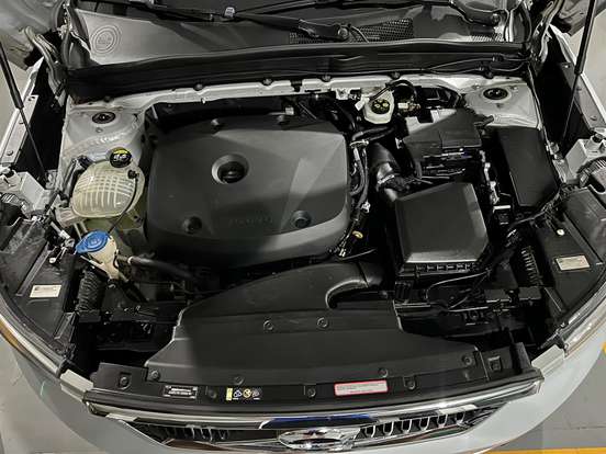 VOLVO-XC40-2.0 T4 GASOLINA MOMENTUM GEARTRONIC VOLVO-XC40-2020