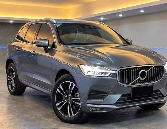 VOLVO-XC60-2021