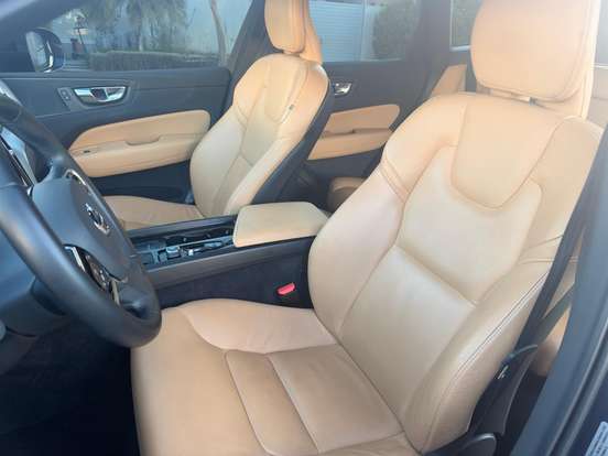 VOLVO-XC60-2.0 T5 GASOLINA MOMENTUM AWD GEARTRONIC VOLVO-XC60-2019
