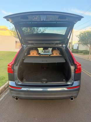 VOLVO-XC60-2019