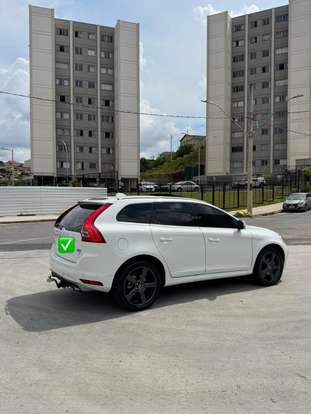 VOLVO-XC60-2013
