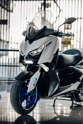 YAMAHA XMAX ABS 