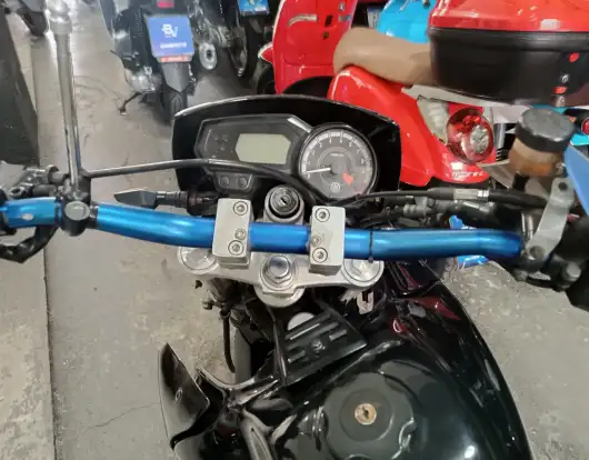 YAMAHA-XT 600 E YAMAHA-XT 600 E-2000